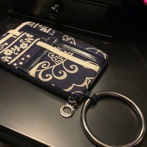 🌷Vera Bradley🌷Wristlet🌷Style & Elegance🌷
